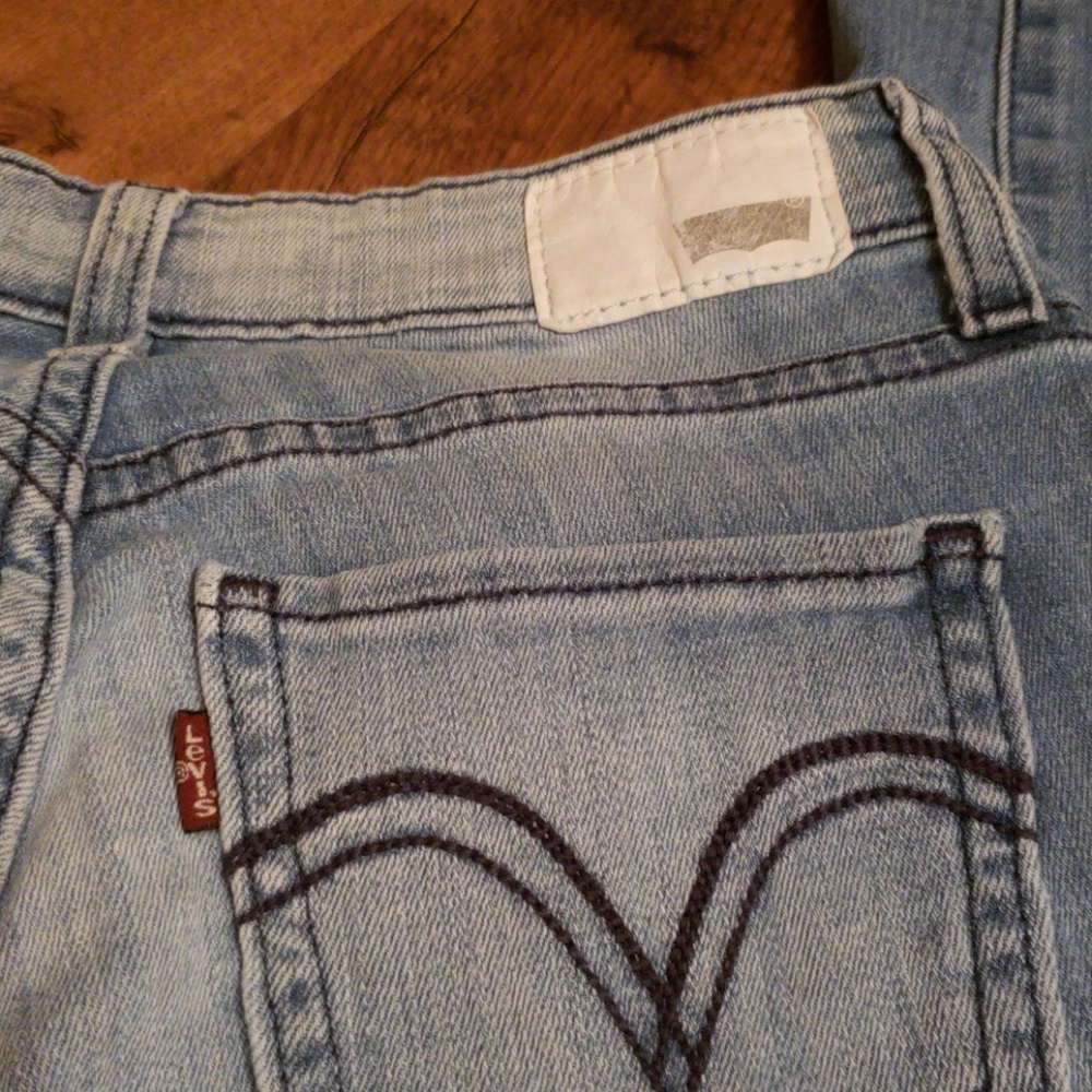 Sold on Ⓜ️ - Picture 5 of 6